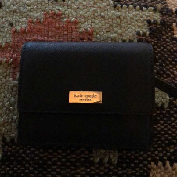 kate spade Handbags - Kate Spade black key chain wallet